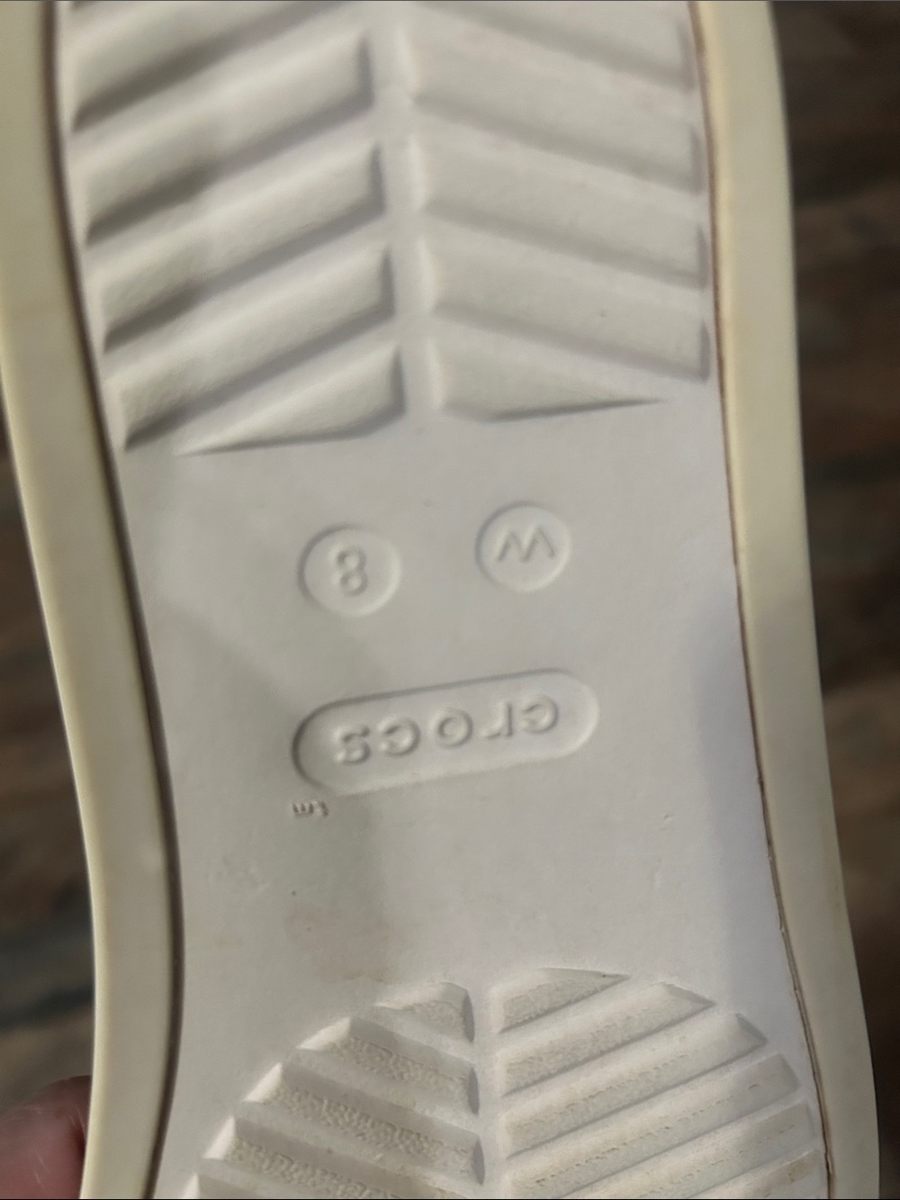 CROCS Women’s Ivory Strappy Toe-Ring Slide Sandals - Picture 3 of 6